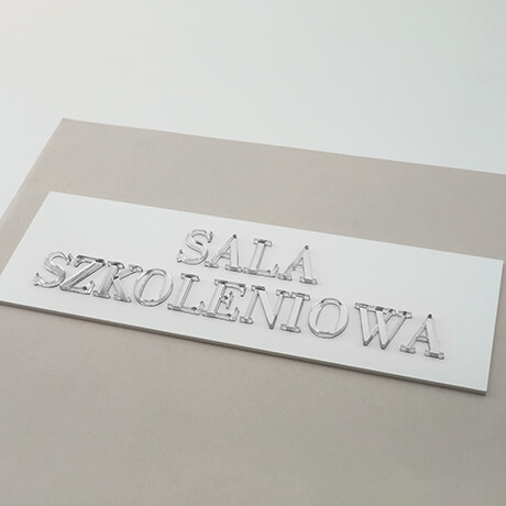Srebrna tabliczka na drzwi sala szkoleniowa