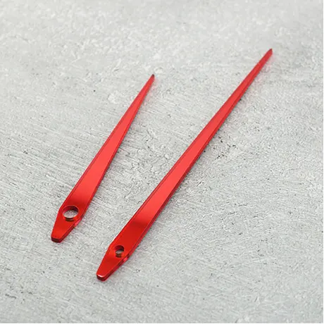 Wąskie czerwone lustro wskazówki do zegara ściennego