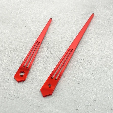 Wskazówki do zegara ściennego z podwójnym wycięciem czerwone lustro